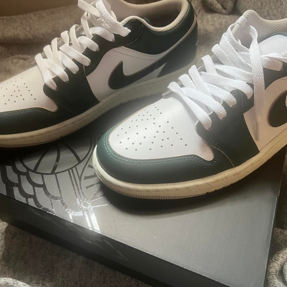 Nike Air Jordan 1 Low SE Oxidized Green White FQ7687-300 Men's Size 9 New W/Box